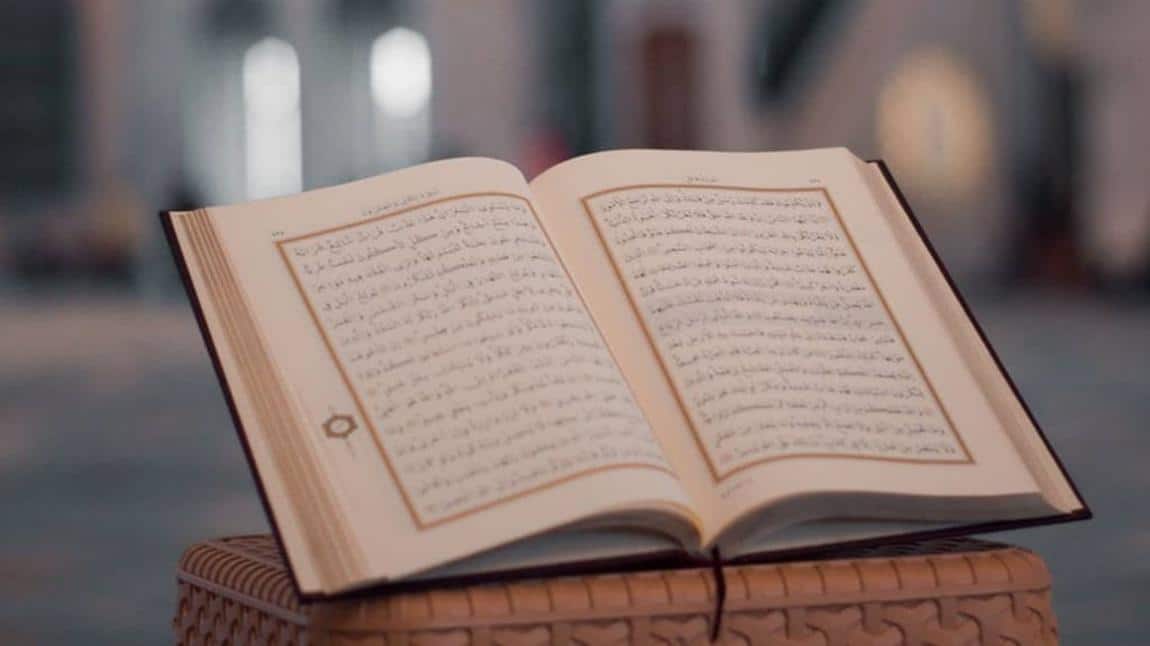 Kur'an-ı Kerim Dersinde Kur'an-ı Kerim Okuyabilen ve Okumaya Yeni Başlayanlarla Yemek Etkinliği